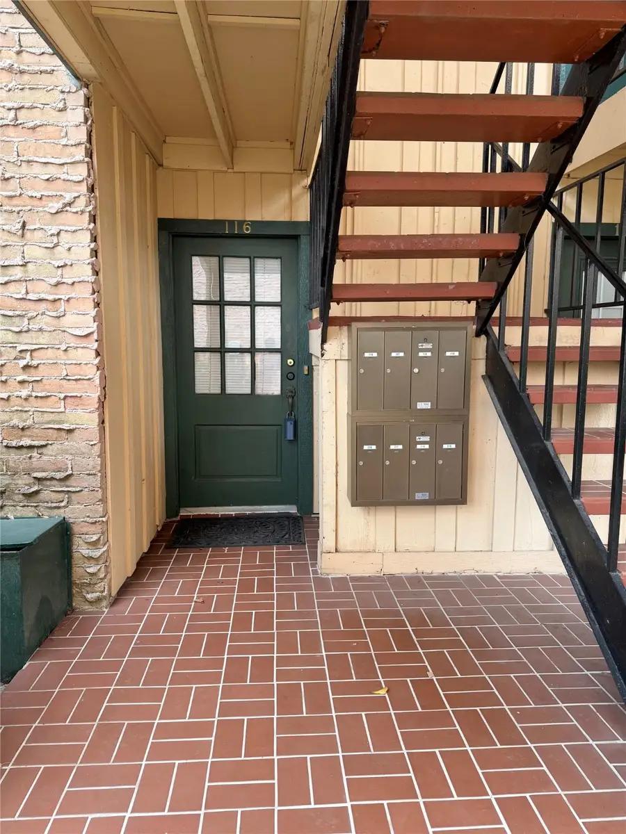 8225 Kingsbrook Road #116, Houston, TX 77024 - Image #3