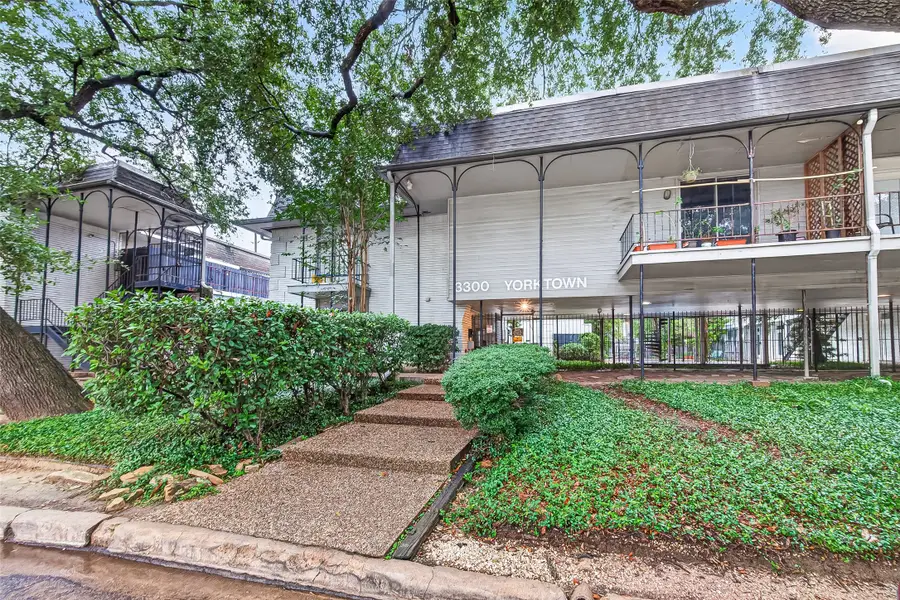 3300 Yorktown Street #28, Houston, TX 77056 - #2