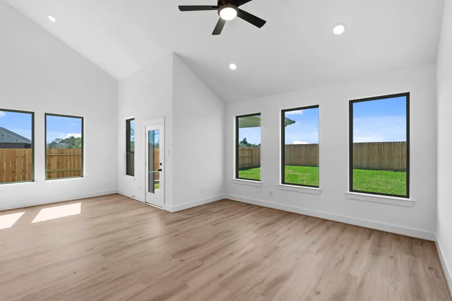 320 Legacy Point Drive, Sealy, TX 77474 - #2
