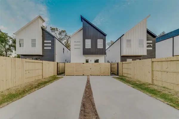 9435 Pembrook St, Houston, TX 77016