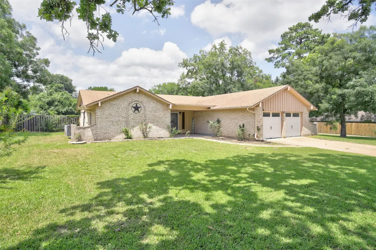 635 W Church St, Centerville, TX 75833 - #1