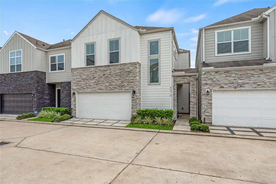 8819 Hollister Pine Court, Houston, TX 77080 - Image #2