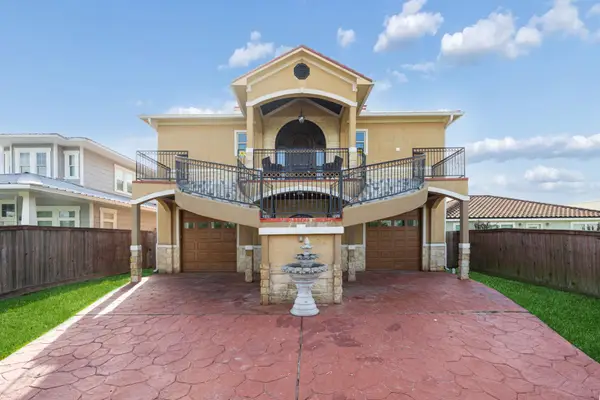 615 29th Street, Dickinson, TX 77539