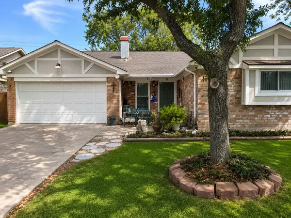 3827 Addicks Clodine Road, Houston, TX 77082