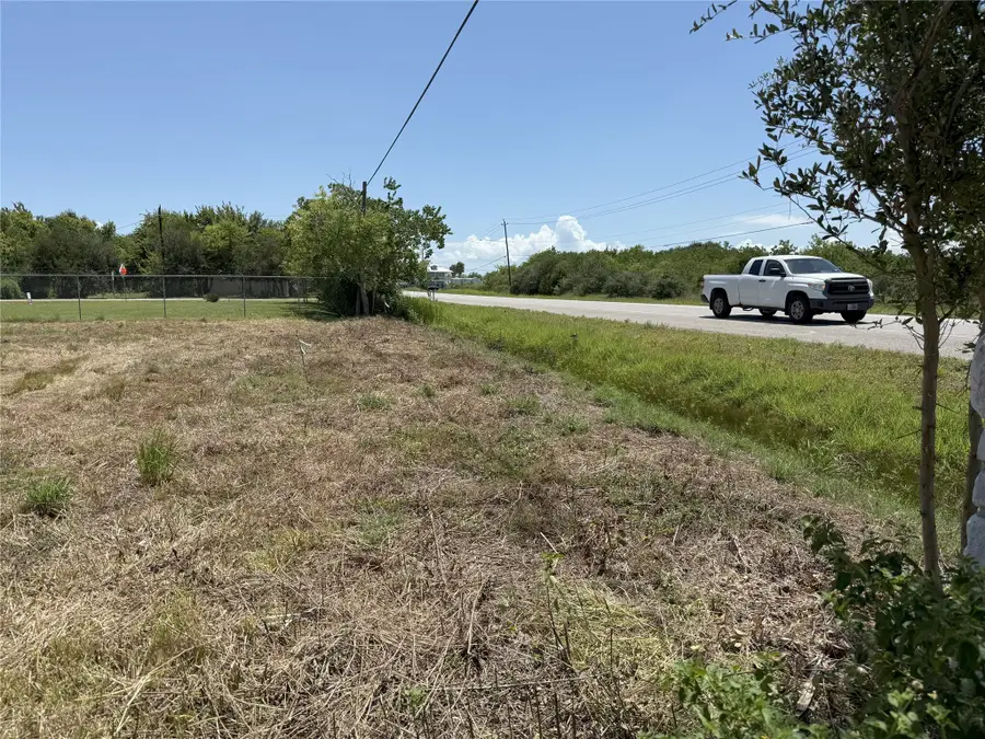 2336 E Bayshore Drive, Dickinson, TX 77539 - #3