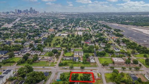2016 Lockwood Drive, Houston, TX 77020