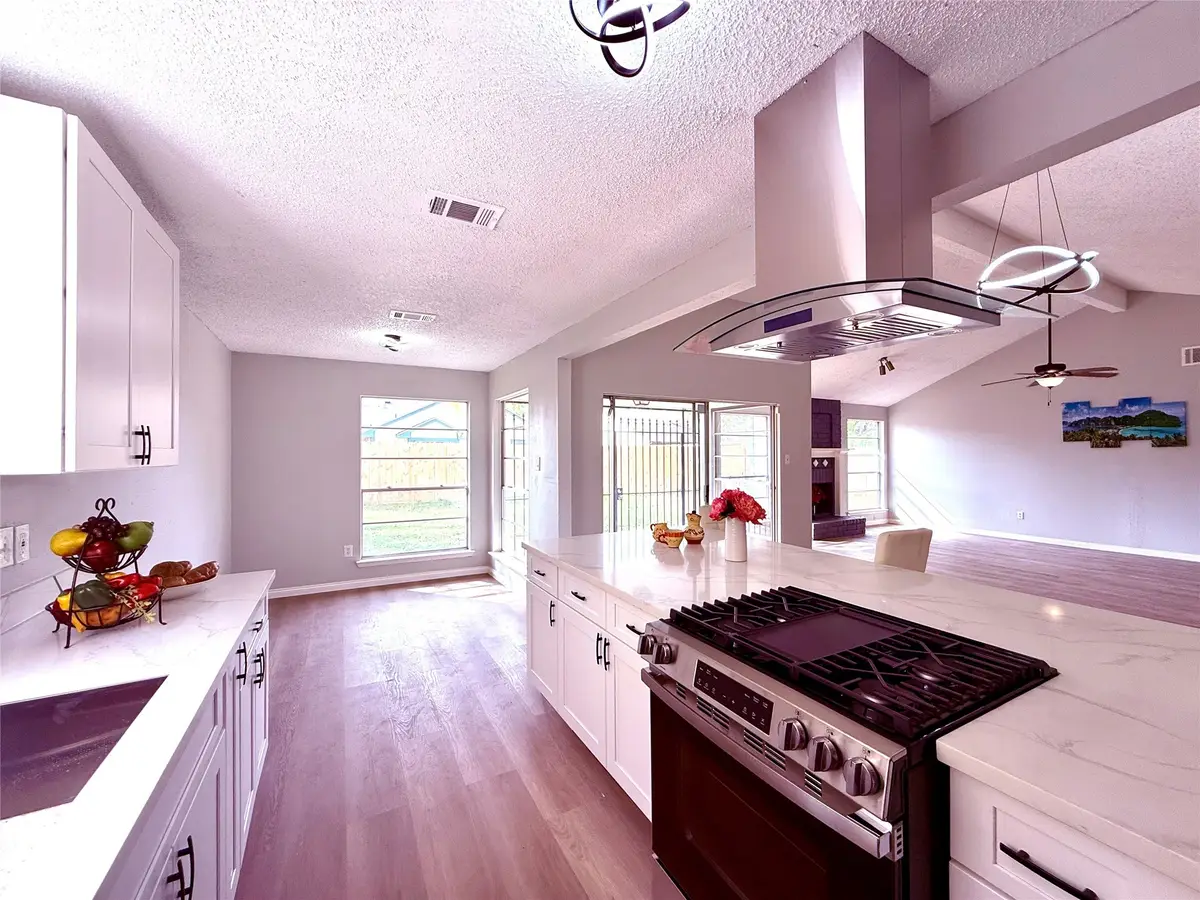 12071 Plumbrook Drive, Houston, TX 77099 - Image #1