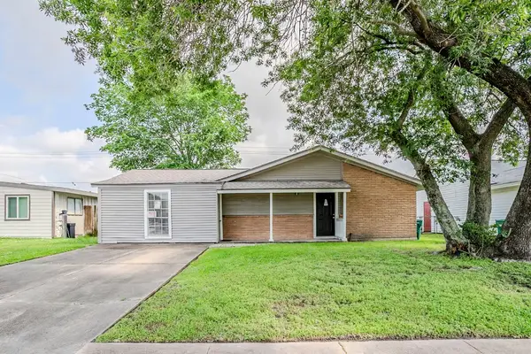 3705 Crawford Drive, Pasadena, TX 77503