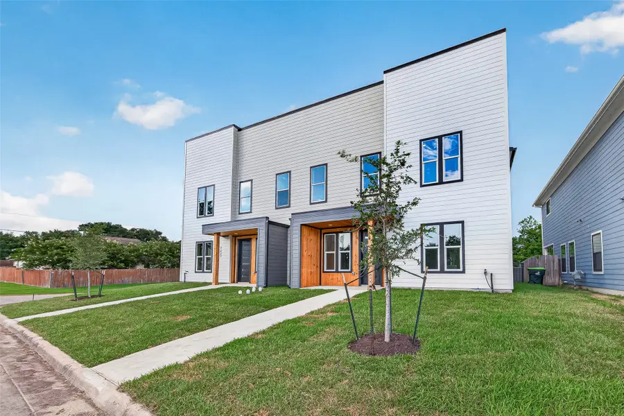 703 Carol Lynn Drive #A/B, Missouri City, TX 77489 - #3