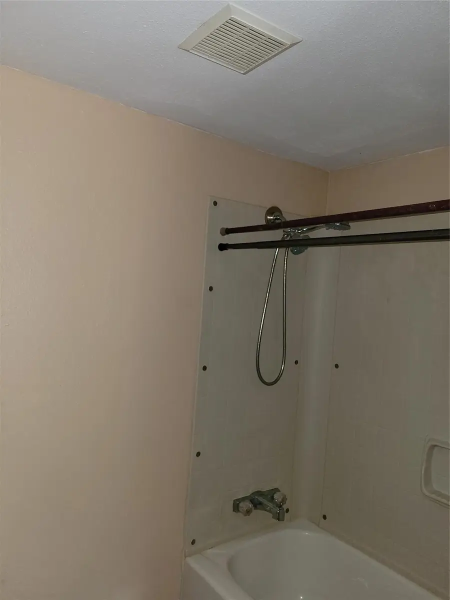 15536 Firetower Rd, Conroe, TX 77306 - Image #2