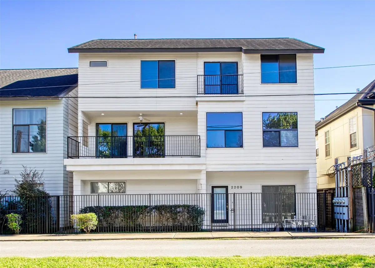 2209 Bastrop Street, Houston, TX 77003 - Image #1