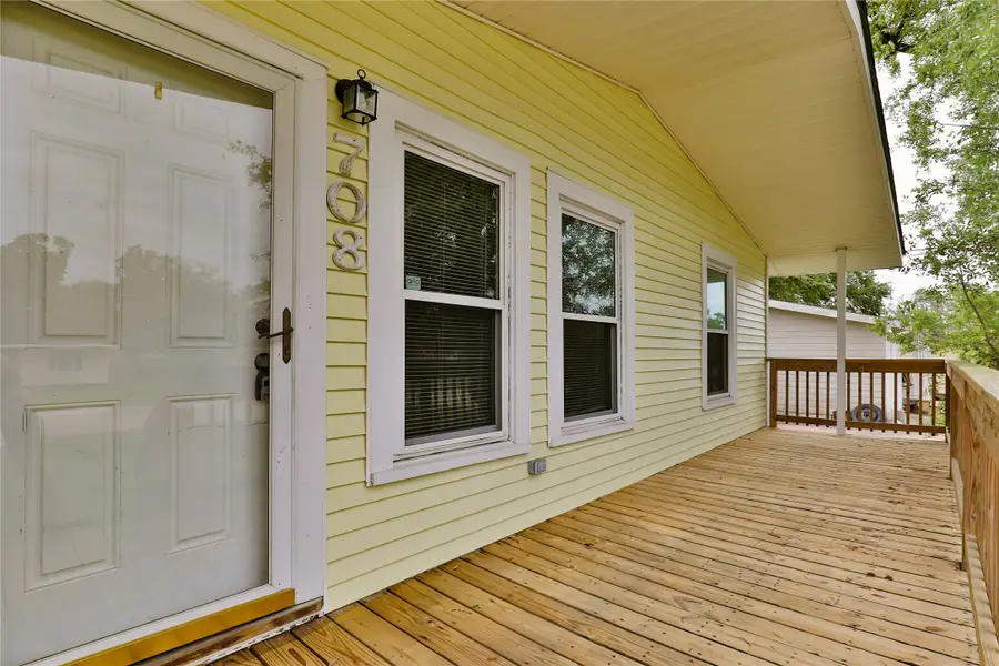 708 Winding Way Street, Lake Jackson, TX 77566 - #3