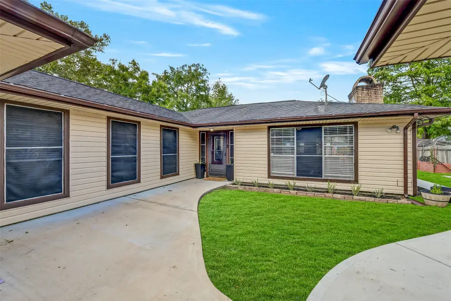 419 Broadmoor Street, Friendswood, TX 77546 - #3