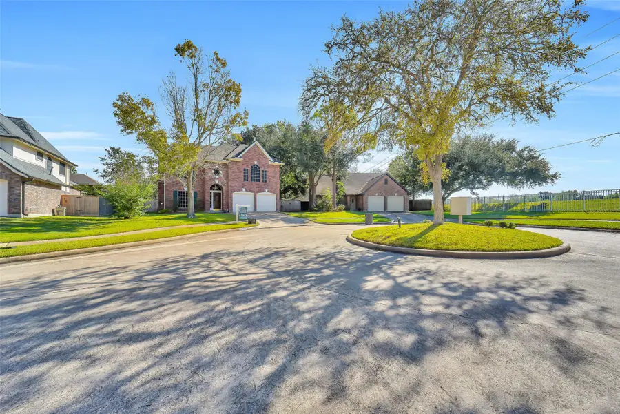 1106 Pecan Crest Court, Sugar Land, TX 77479 - Image #2