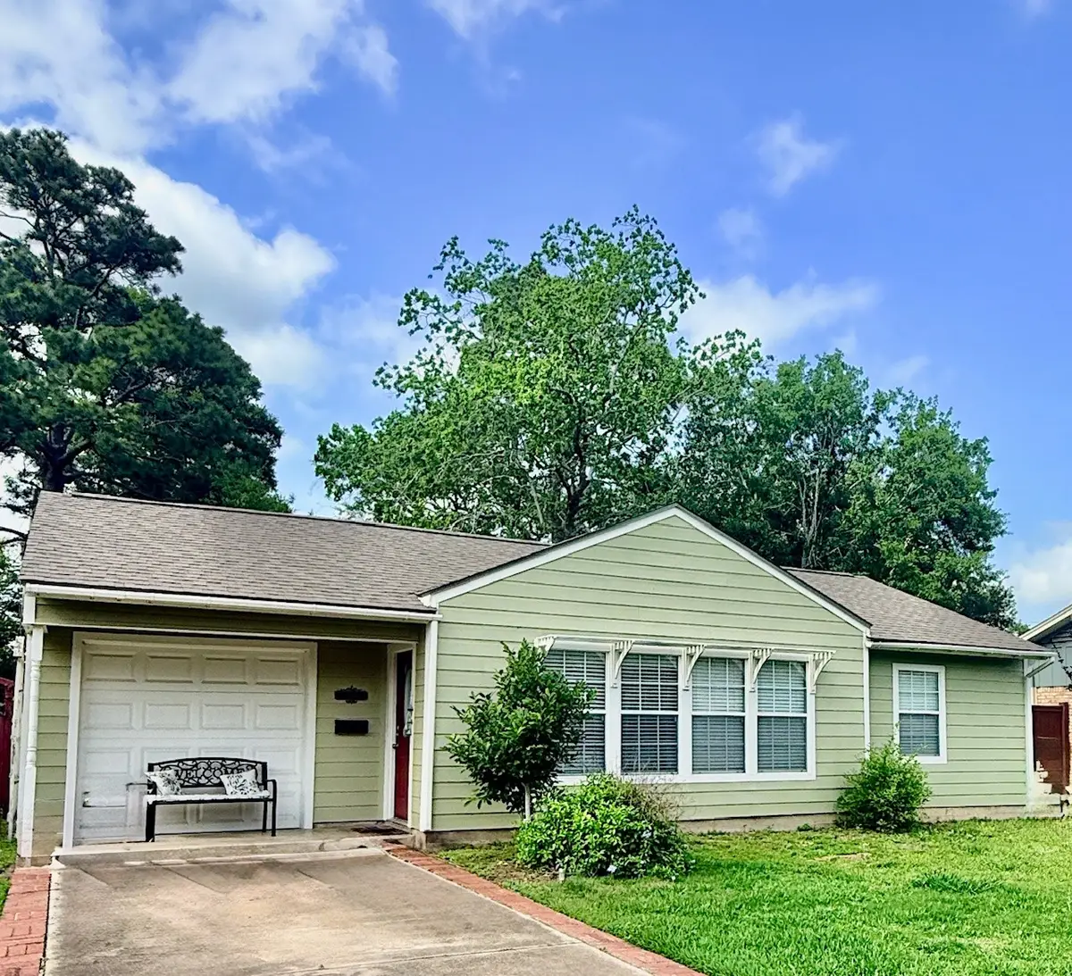 1017 E Miller Street, Angleton, TX 77515 - #1