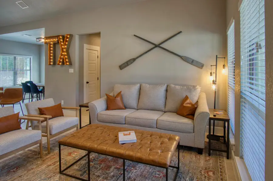 1112 Green Hill Drive, Canyon Lake, TX 78133 - Image #2