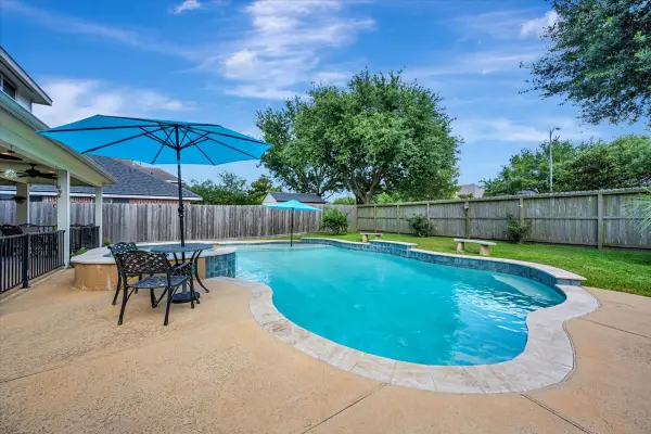 2114 Camdon Drive, Deer Park, TX 77536