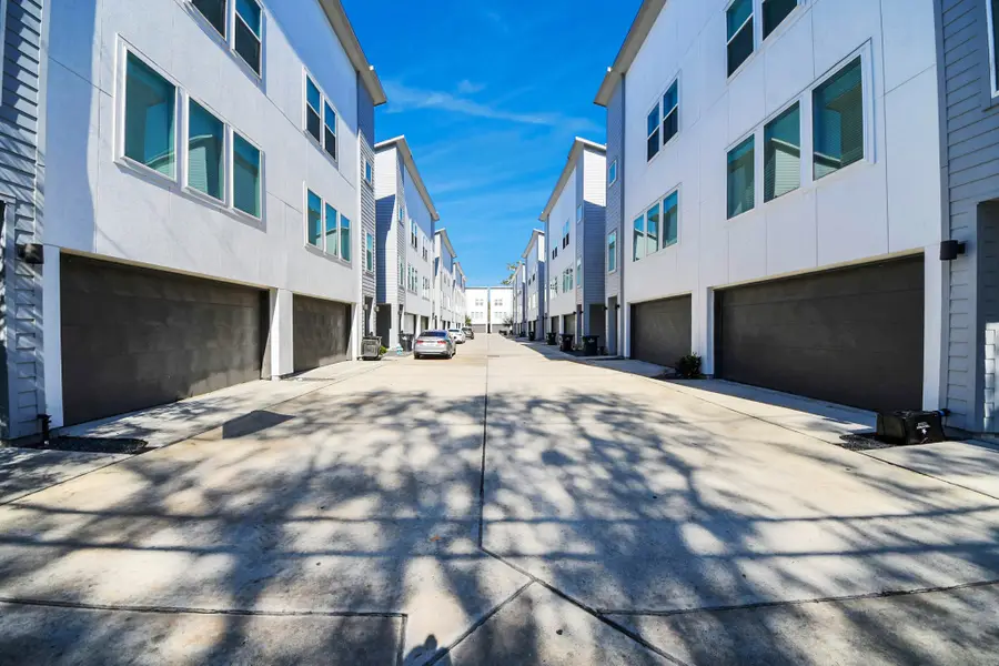 4810 Martin Oaks Lane, Houston, TX 77018 - Image #3