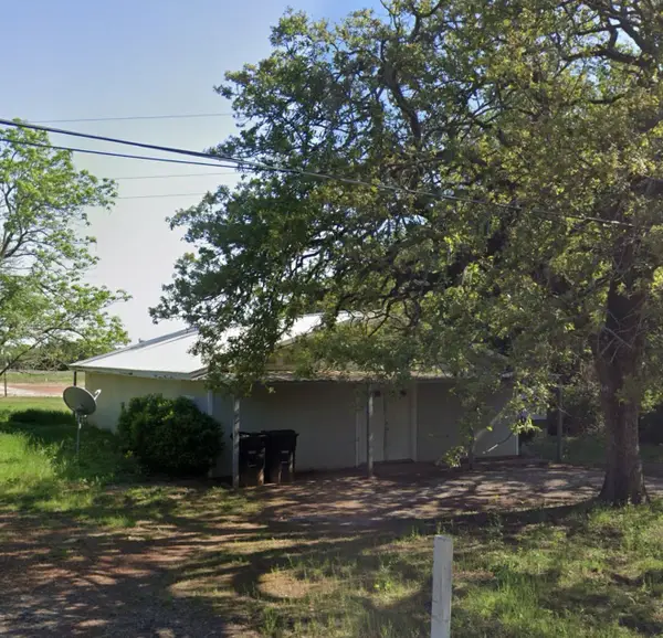 1414 S Broadway Street, Jewett, TX 75846