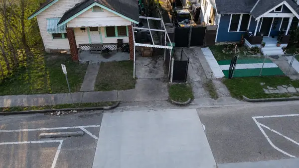 2305 Elysian Street, Houston, TX 77026