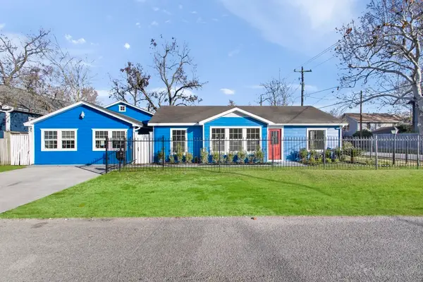 329 E 25th Street, Houston, TX 77008