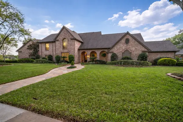 23 Muirfield Way, Sugar Land, TX 77479
