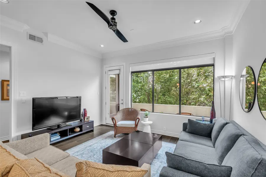 510 Lovett Boulevard #404, Houston, TX 77006 - Image #3