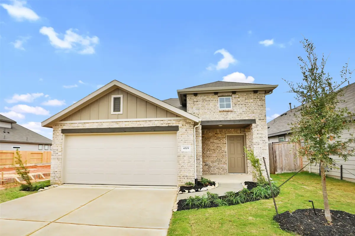 4519 Pinehurst Trace Drive, Pinehurst, TX 77362 - Image #1