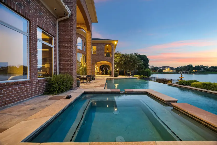 7 Paradise Point Drive, Sugar Land, TX 77478 - #2