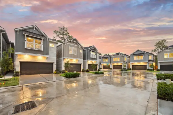 5211 Amber Sunrise Drive, Houston, TX 77018