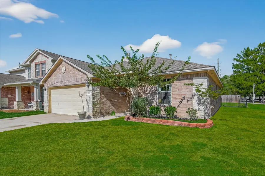 7002 Durango Creek Drive, Magnolia, TX 77354 - Image #2