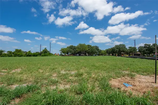 500 Trend View Drive, Weimar, TX 78962