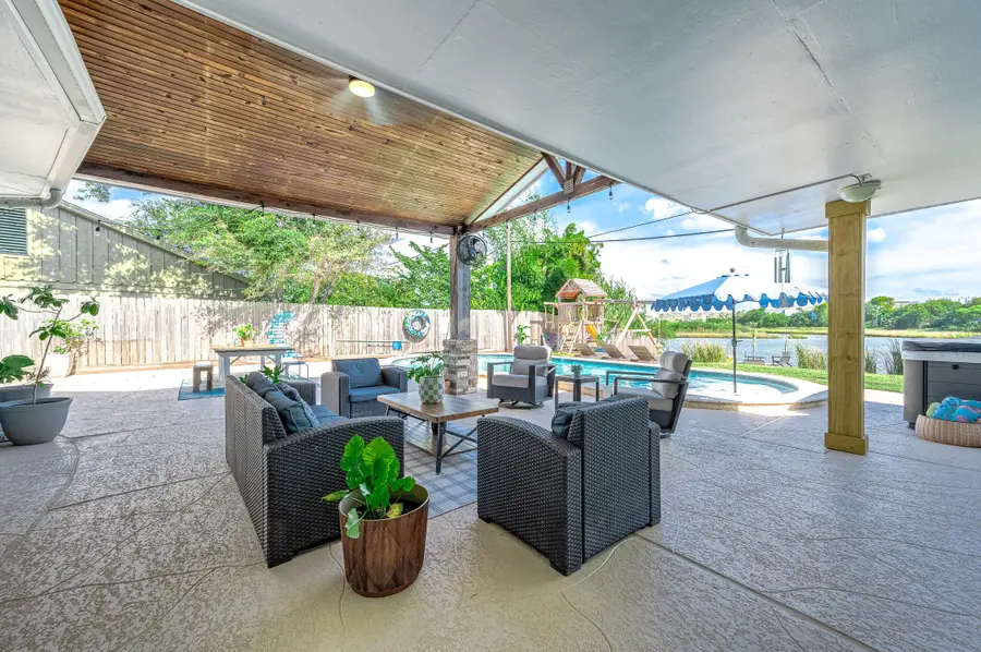 6513 Golf Crest Drive, Galveston, TX 77551 - #2
