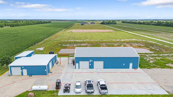 15002 Bj Dusek Road, Wallis, TX 77485