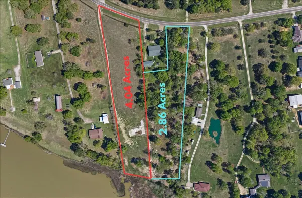 3514 S Main Street, Anahuac, TX 77514