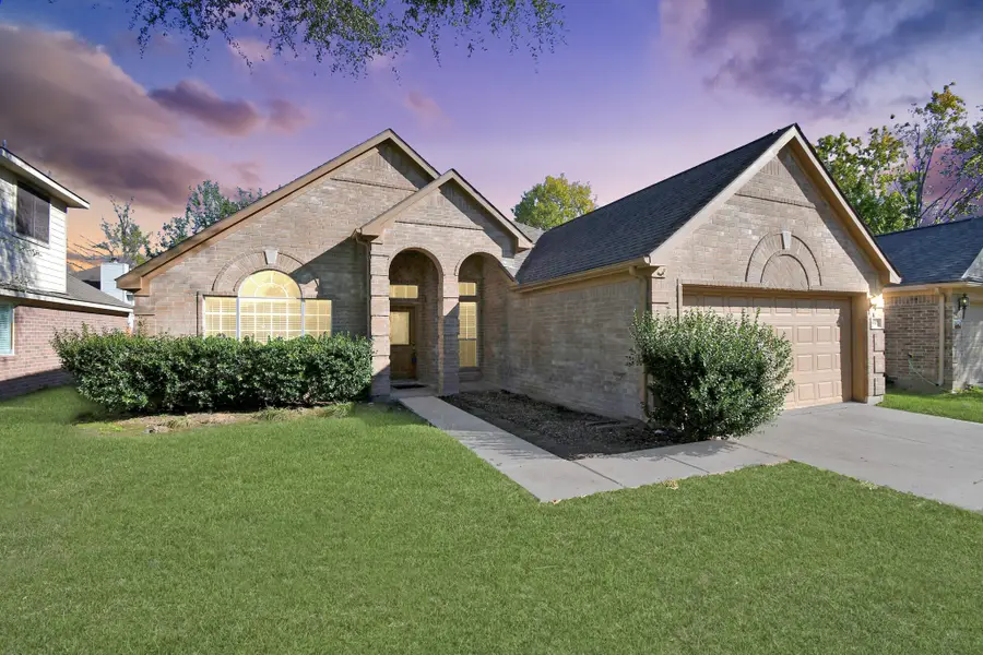 16827 Dunbar Grove Court, Sugar Land, TX 77498 - Image #2