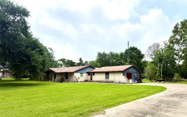 8415 Schiro Road, Hitchcock, TX 77563