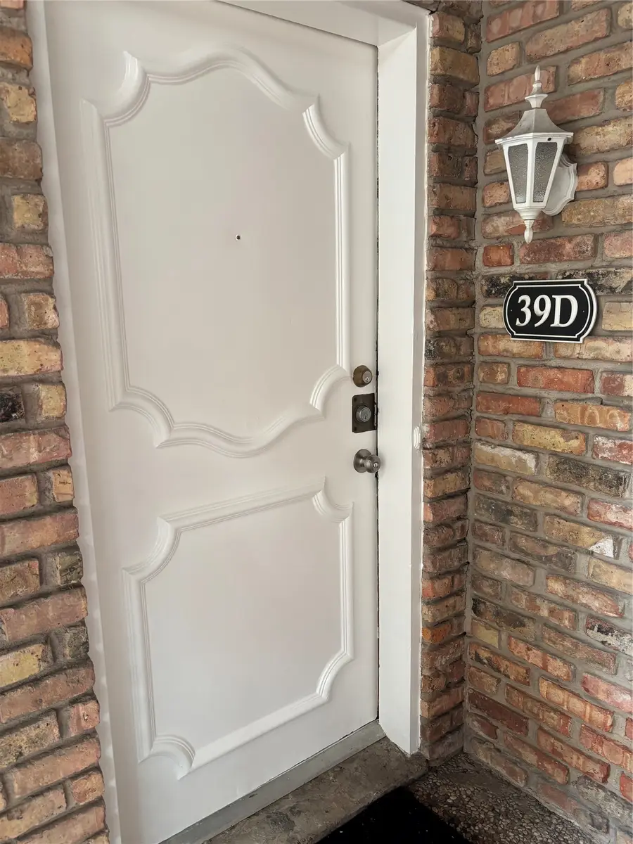 2121 Fountain View Drive #39, Houston, TX 77057 - #2