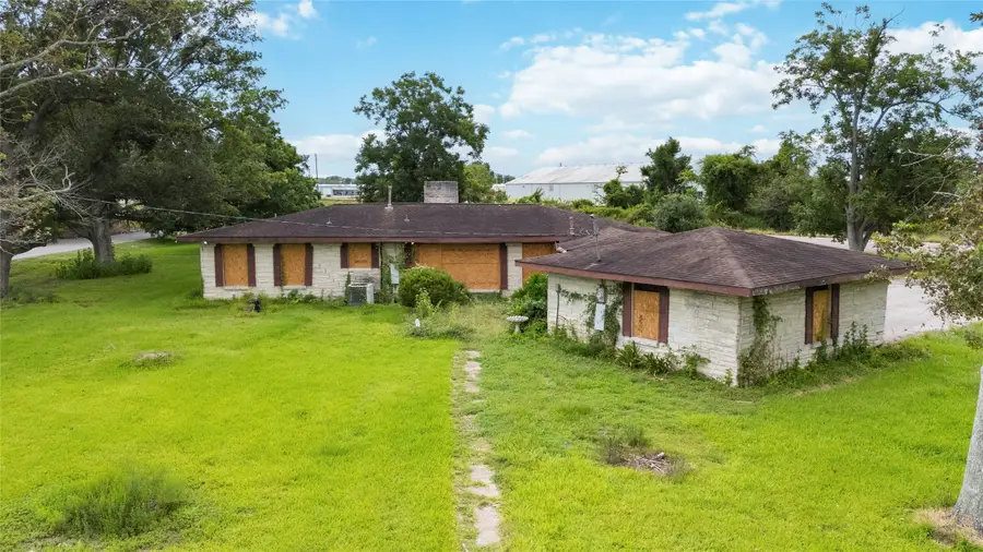 1513 County Road 210, Angleton, TX 77515 - Image #2