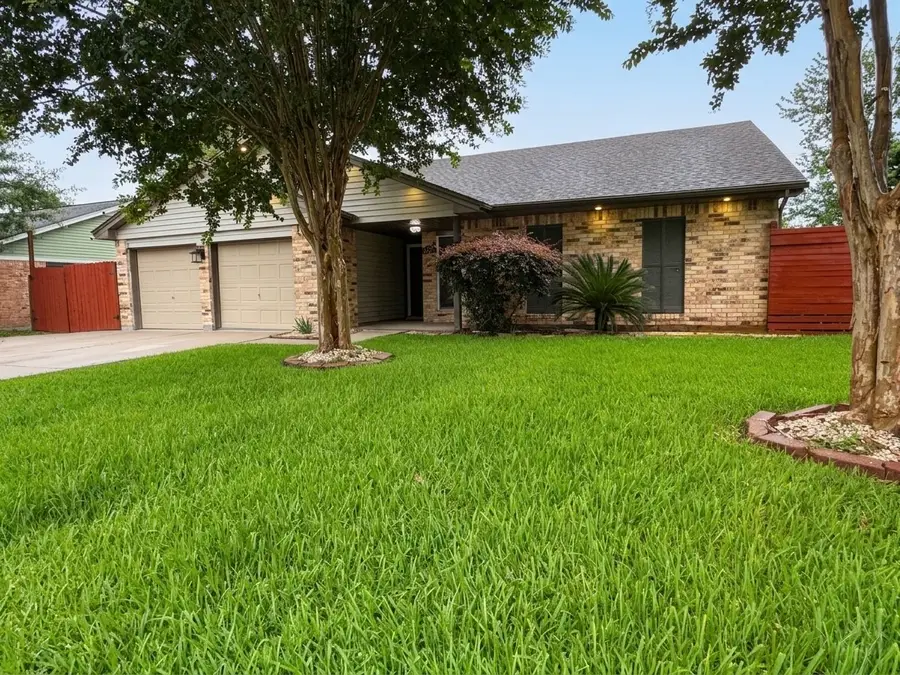 2203 S Houston Road, Pasadena, TX 77502 - #2