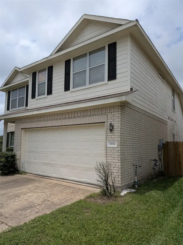 1026 Yorkshire Hollow, Fresno, TX 77545