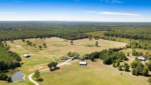 508 Hubert Cryer Road, Zavalla, TX 75980
