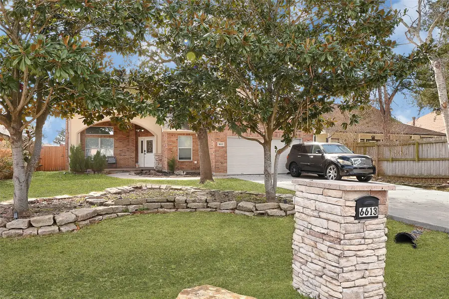 6613 Whitton Drive, Houston, TX 77085 - #2