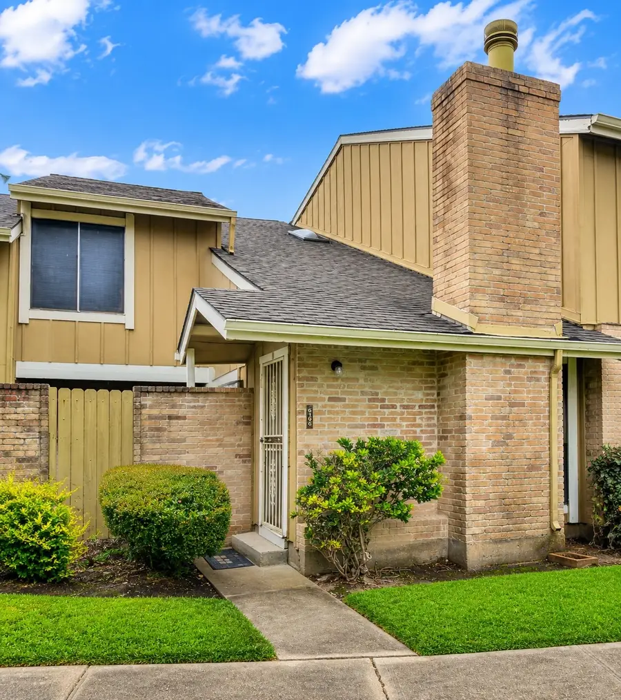 6106 W Airport Boulevard #18, Houston, TX 77035 - #2