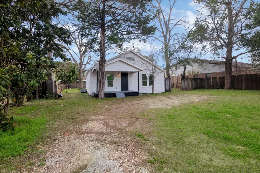 1504 N Travis Street, Liberty, TX 77575 - Image #3