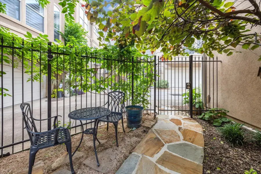 107 Detering Street #B, Houston, TX 77007 - #3
