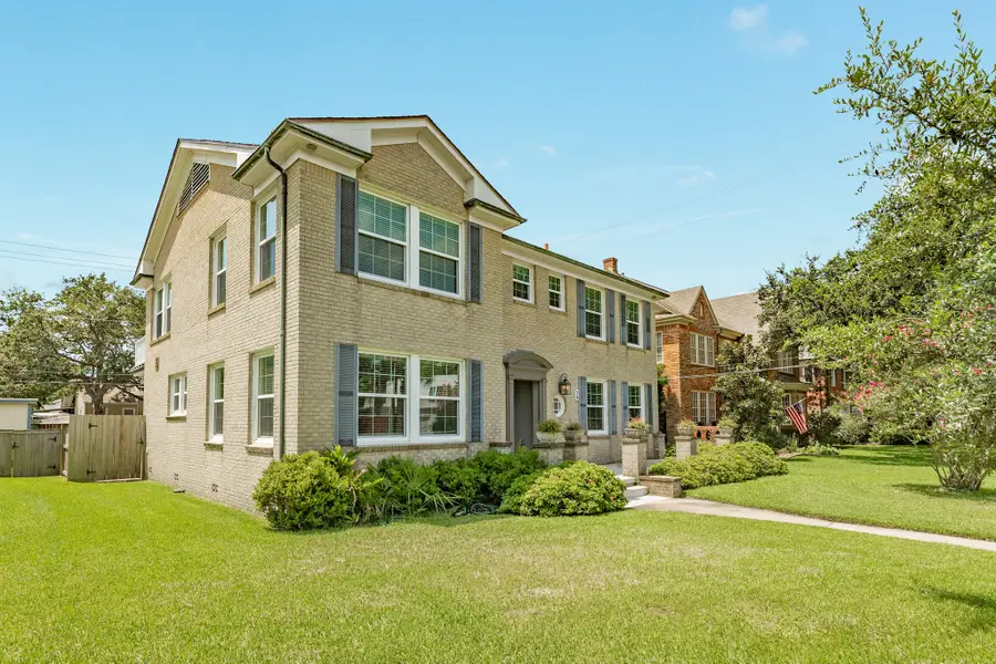 36 Cedar Lawn Circle, Galveston, TX 77551 - #2