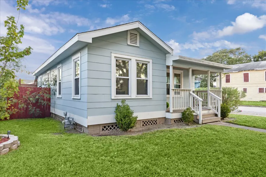 4102 Avenue M 1/2, Galveston, TX 77550 - Image #3