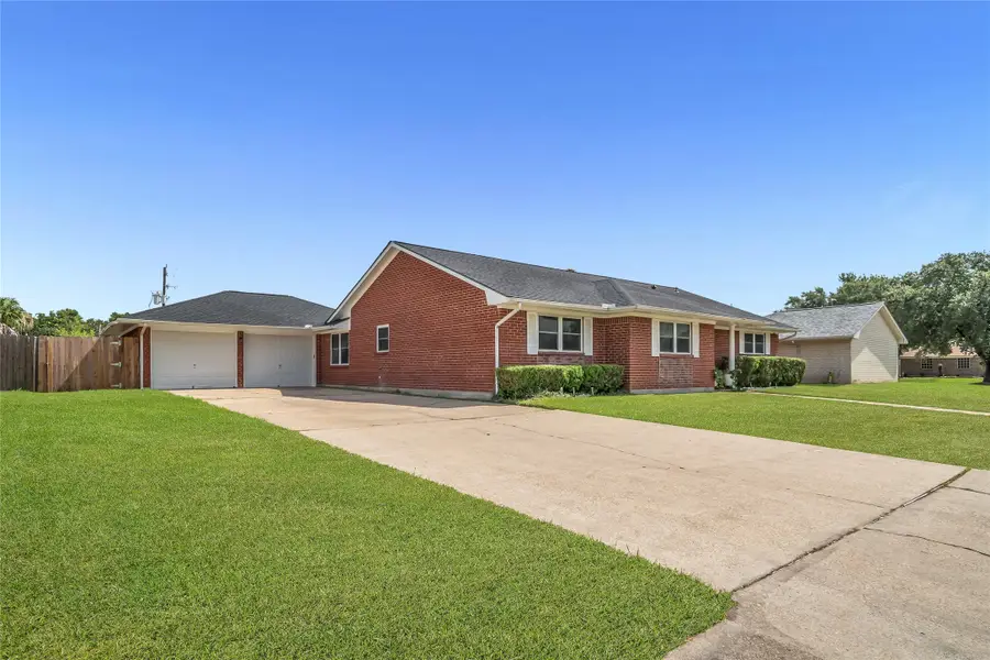 802 Birdsong Drive, Baytown, TX 77521 - #3