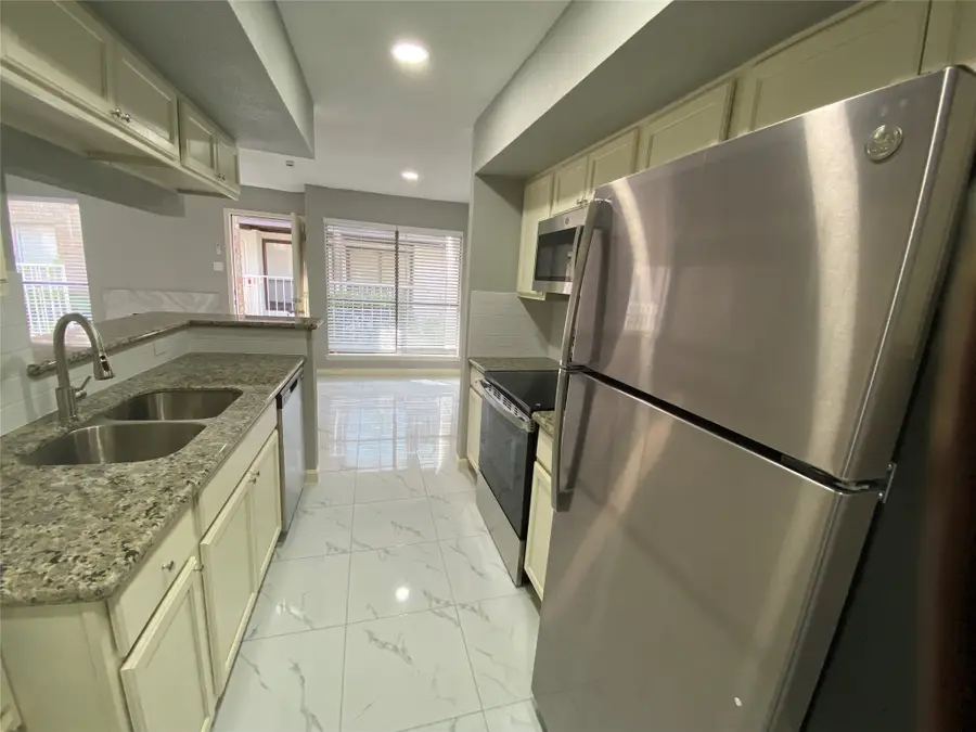 6633 W Airport Boulevard #1304, Houston, TX 77035 - #2